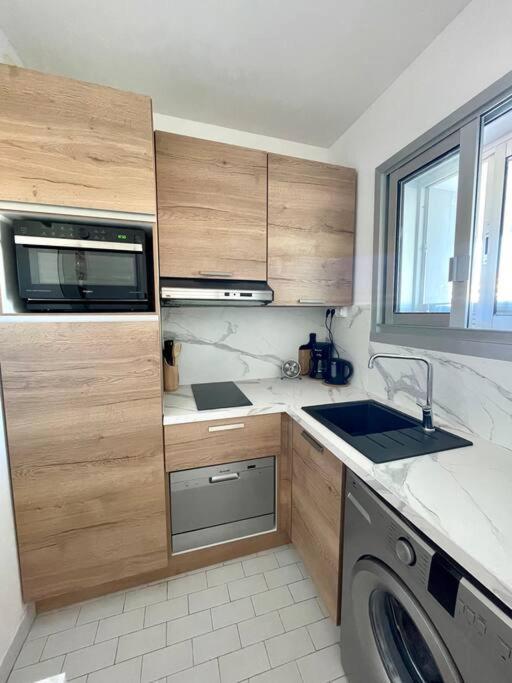 Studio Port Marina - Parking Prive, Climatise Au Ducal Villeneuve-Loubet Exteriör bild