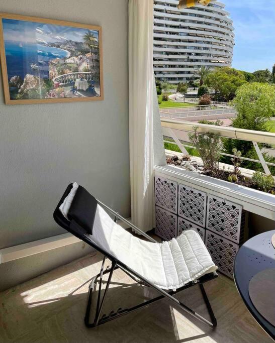 Studio Port Marina - Parking Prive, Climatise Au Ducal Villeneuve-Loubet Exteriör bild