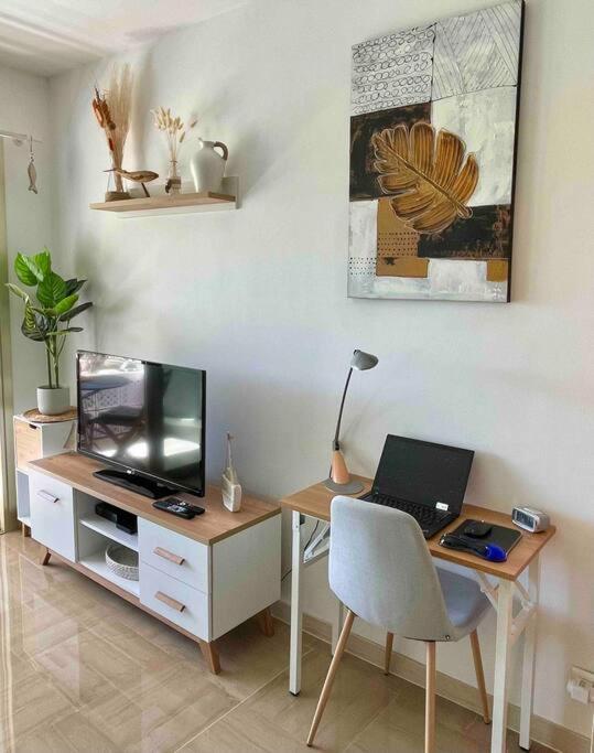 Studio Port Marina - Parking Prive, Climatise Au Ducal Villeneuve-Loubet Exteriör bild