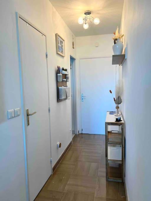Studio Port Marina - Parking Prive, Climatise Au Ducal Villeneuve-Loubet Exteriör bild